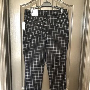 Old Navy Pixie High Rise Ankle Pant, New With Tags
